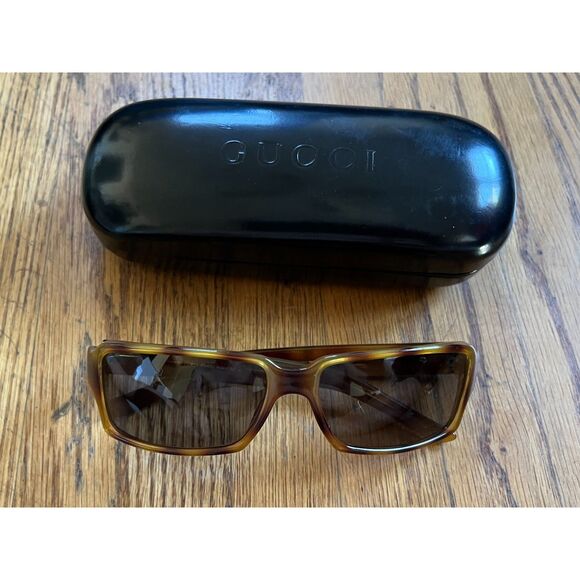 GUCCI Brown Tortoise Sunglasses and Hard Case - Picture 4 of 8
